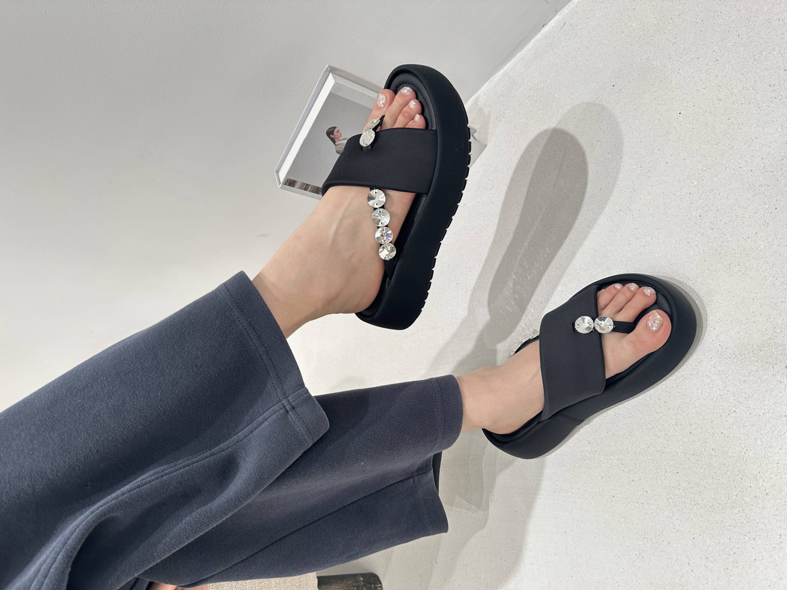Summer Rhinestone Toe Separator Thick Sole Slippers for Women - Versatile Slimming Height Increasing Beach Sandals - Image 4