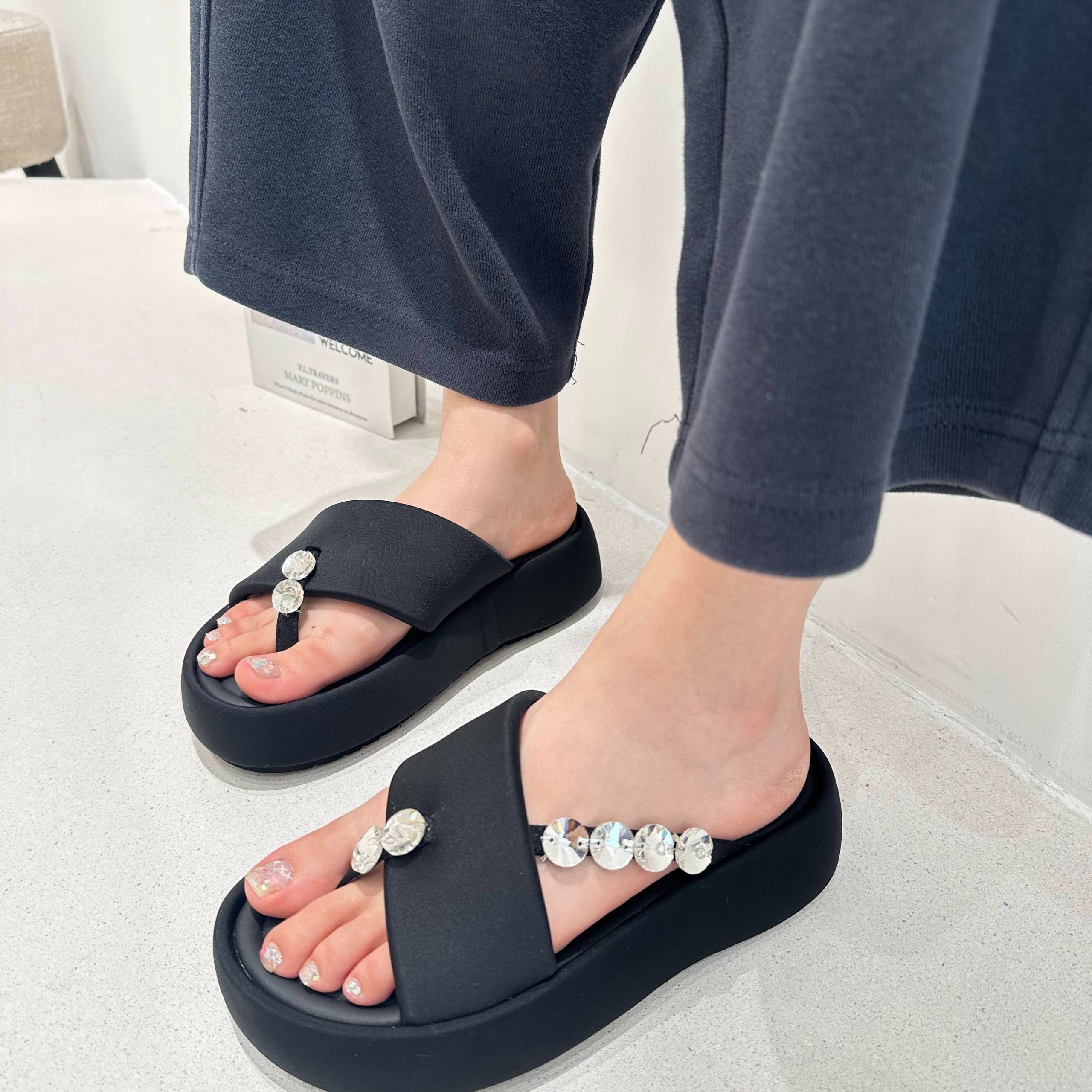 Summer Rhinestone Toe Separator Thick Sole Slippers for Women - Versatile Slimming Height Increasing Beach Sandals - Image 5